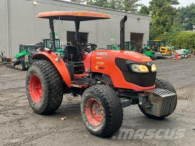 Kubota M6060D الجرارات