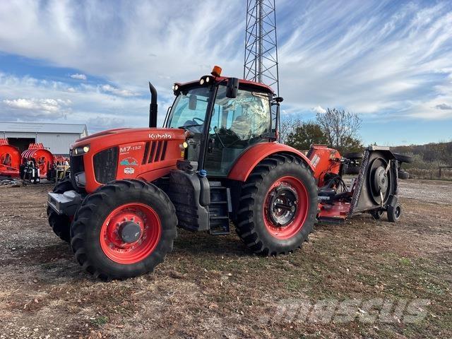 Kubota M7-132D الجرارات