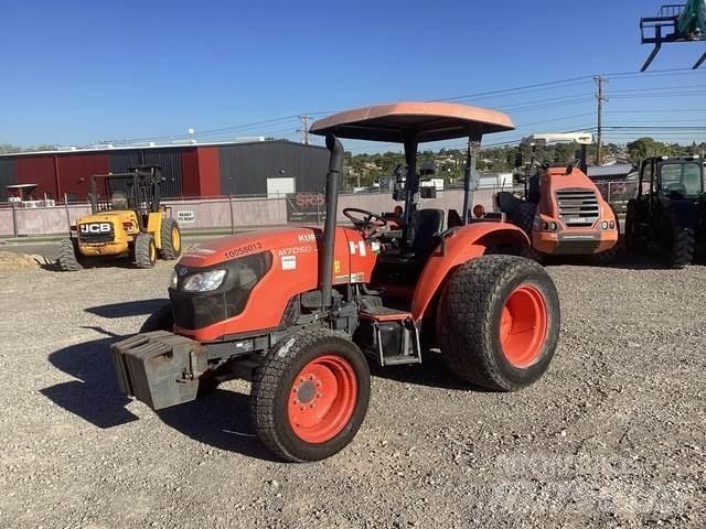 Kubota M7060D جرارات مدمجة