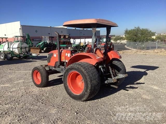 Kubota M7060D جرارات مدمجة