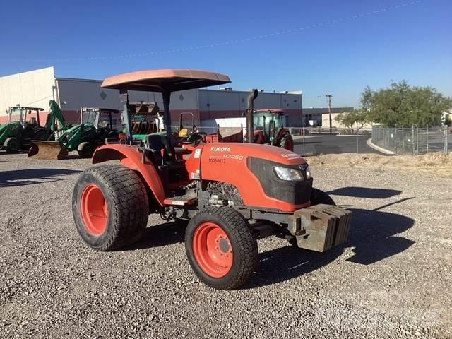 Kubota M7060D جرارات مدمجة