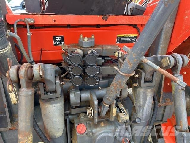 Kubota M8540 أخرى
