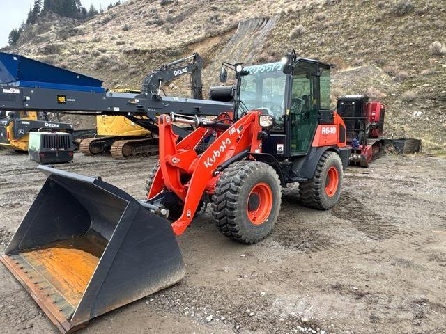 Kubota R640 لوادر بعجل