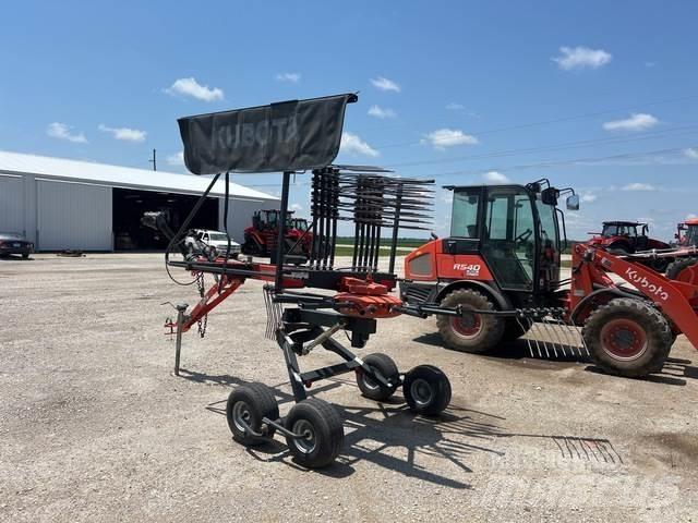 Kubota RA1042T مكابس وميبسات التبن