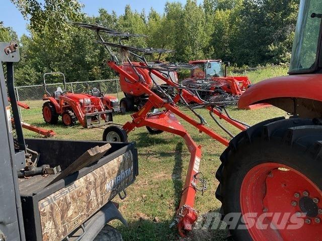 Kubota RA210CR مكابس وميبسات التبن