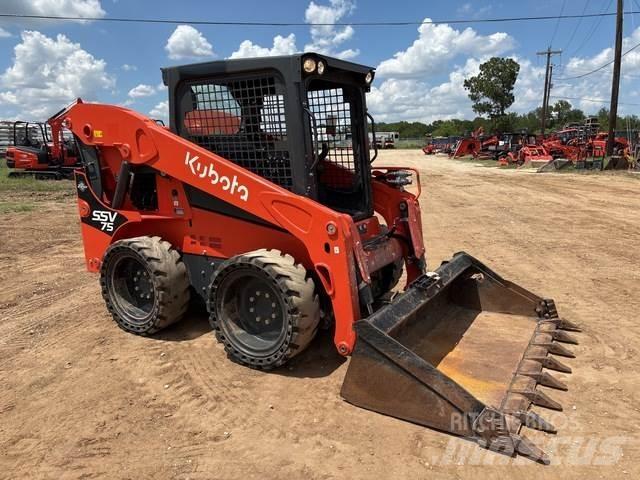 Kubota SSV75 لوادر انزلاقية التوجيه