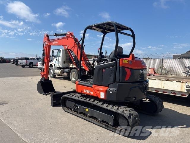 Kubota U55-5 حفارات زحافة