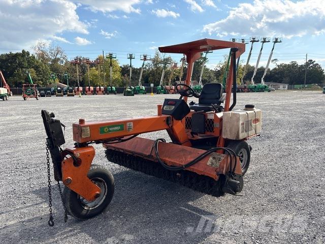 Lay-Mor SM300 كاسحات داخلية