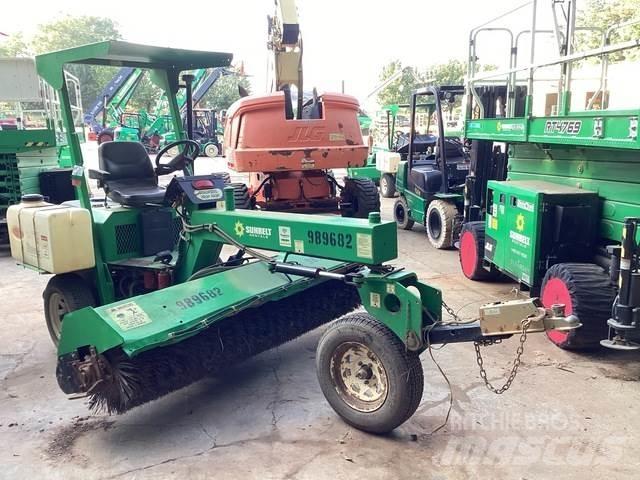 Lay-Mor SM300 كاسحات داخلية