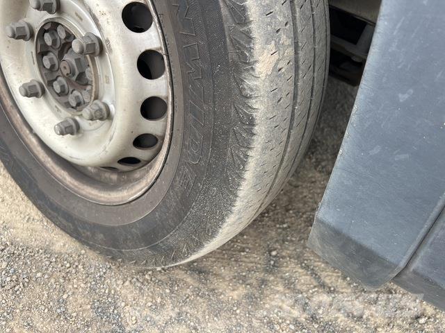 LDV Deliver 9 شاحنة مقفلة