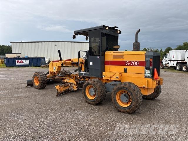 LeeBoy G700 معدات تمهيد الطرق