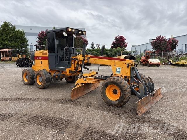 LeeBoy G700 معدات تمهيد الطرق