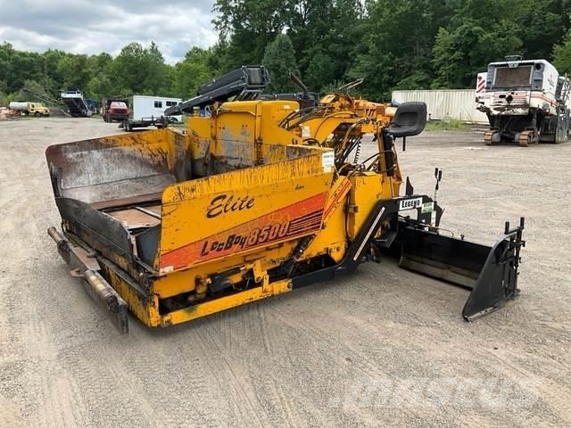 LeeBoy L8500T معدات السفلتة