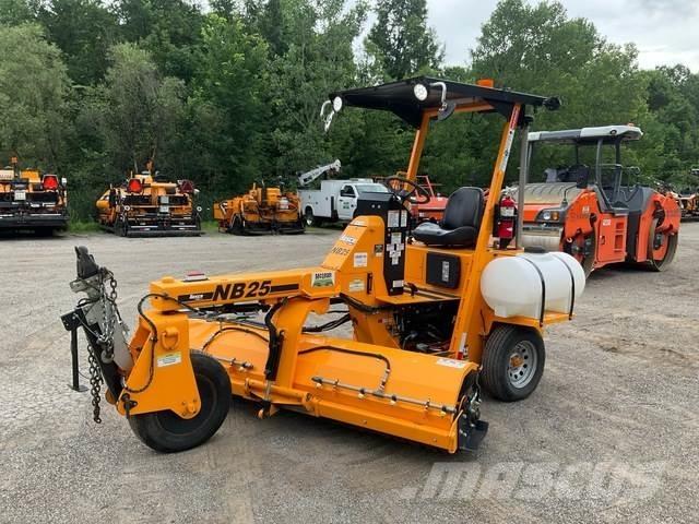 LeeBoy NB25 كاسحات داخلية