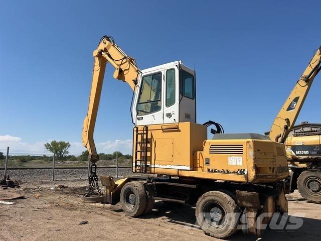 Liebherr A902 مناولات المخلفات / مناولات صناعية