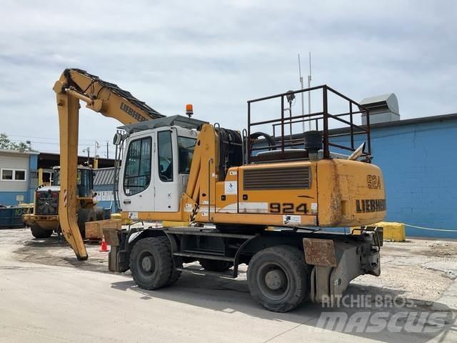 Liebherr A924C مناولات المخلفات / مناولات صناعية