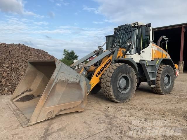 Liebherr L546 لوادر بعجل