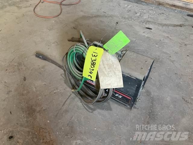 Lincoln LN25 ماكينات لحام