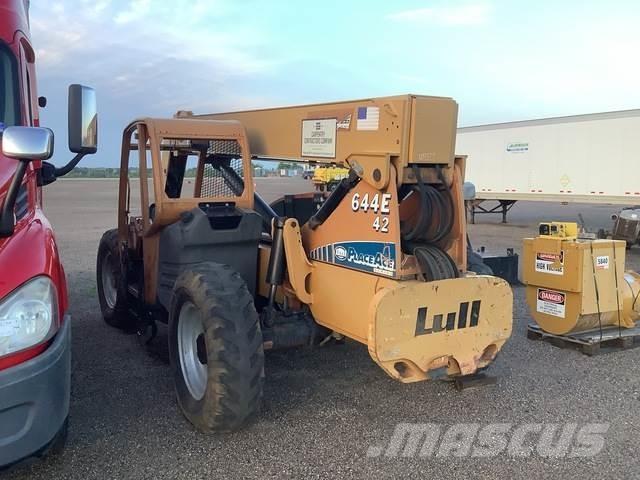 Lull 644E-42 مناولات متداخلة