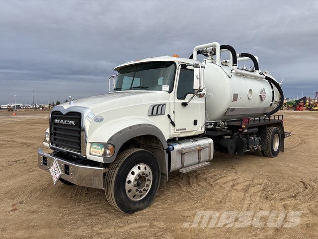 Mack 400 شاحنات مزدوجة / خلخلة