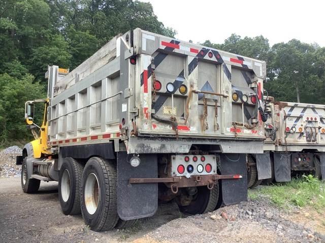 Mack 700 حراثات ونصول الجليد