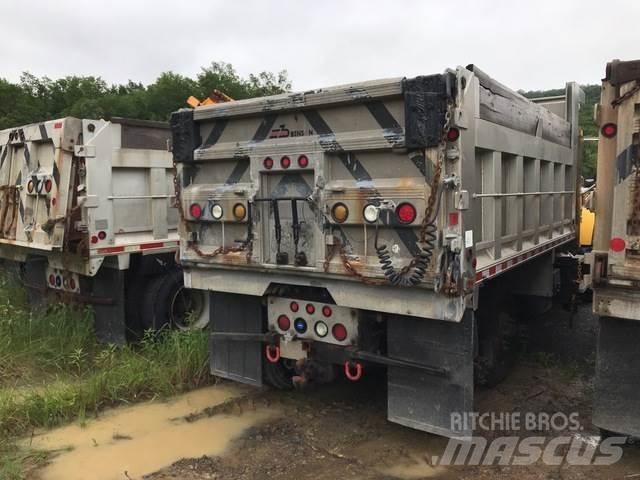 Mack 700 حراثات ونصول الجليد