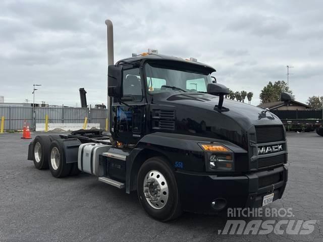 Mack AN64T وحدات الجر