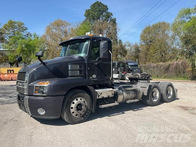 Mack AN64T وحدات الجر