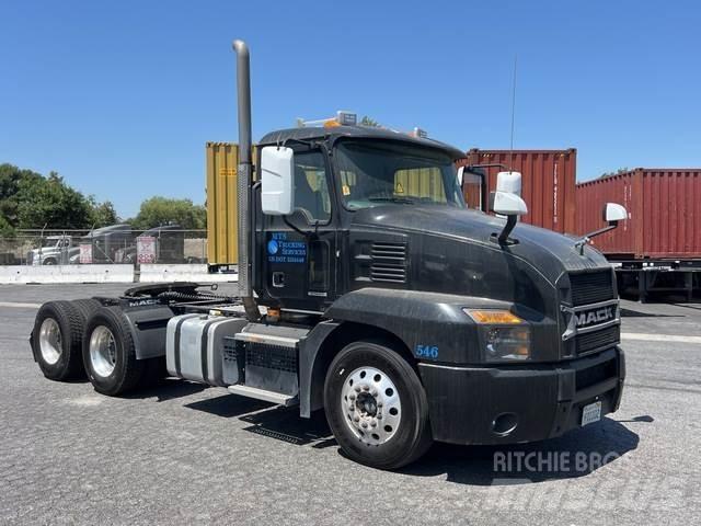 Mack AN64T وحدات الجر