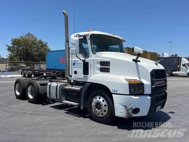 Mack AN64T وحدات الجر