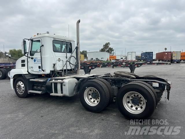 Mack AN64T وحدات الجر