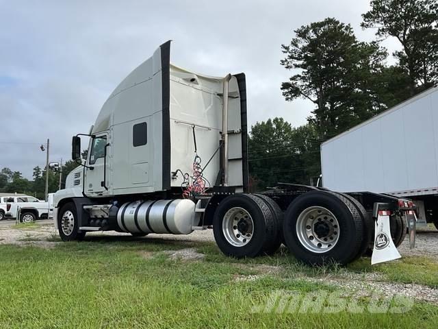 Mack AN64T وحدات الجر