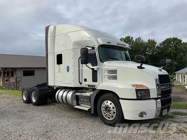 Mack AN64T وحدات الجر