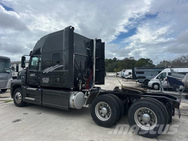 Mack AN64T وحدات الجر