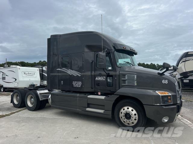 Mack AN64T وحدات الجر