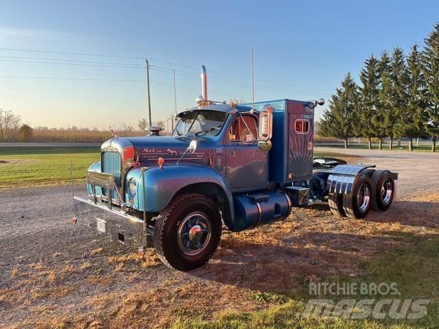 Mack B-61 وحدات الجر