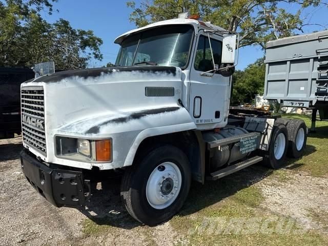 Mack CH600 وحدات الجر