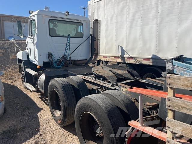 Mack CH613 وحدات الجر