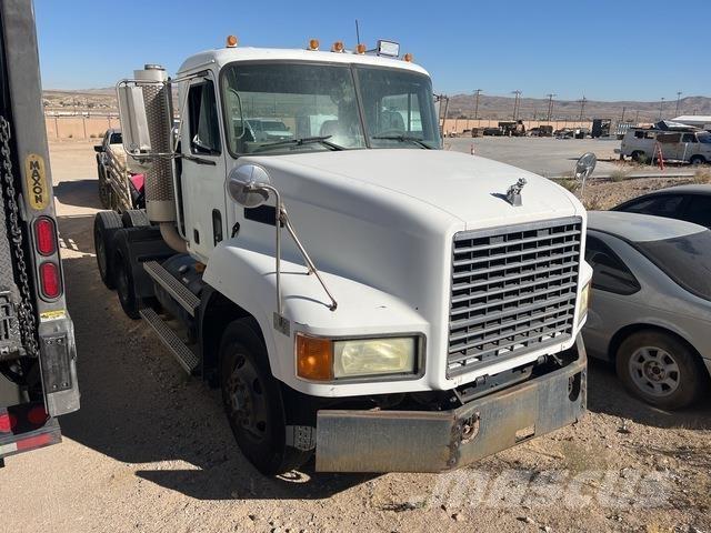 Mack CH613 وحدات الجر