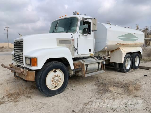Mack CH613 صهاريج مياه