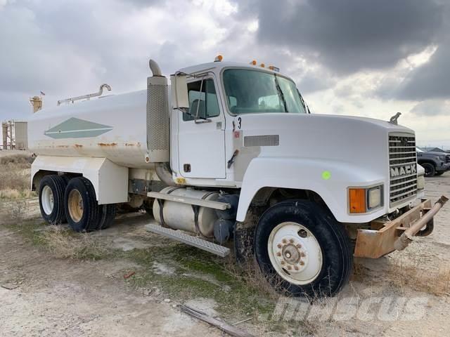 Mack CH613 صهاريج مياه