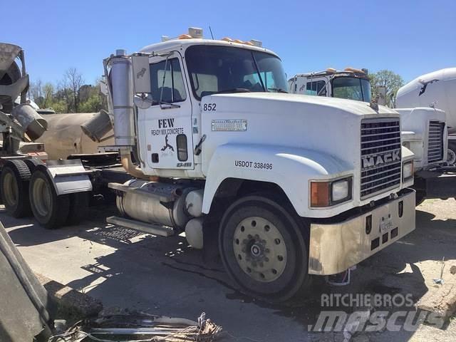 Mack CH613 وحدات الجر