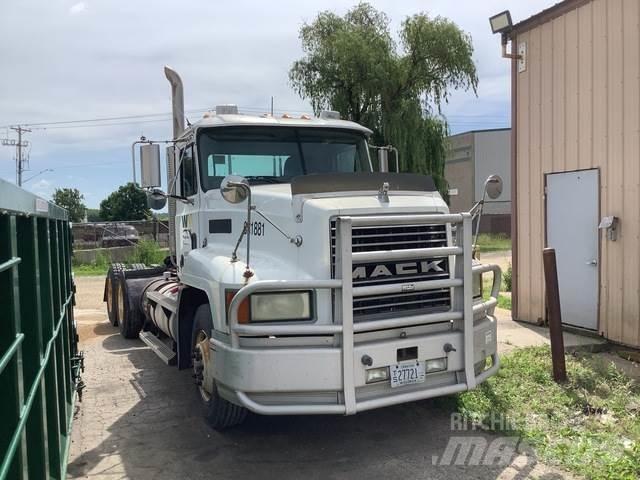 Mack CH613 وحدات الجر
