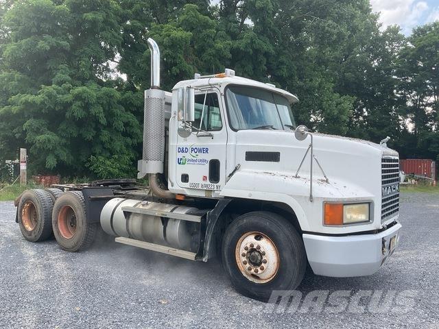 Mack CH613 وحدات الجر