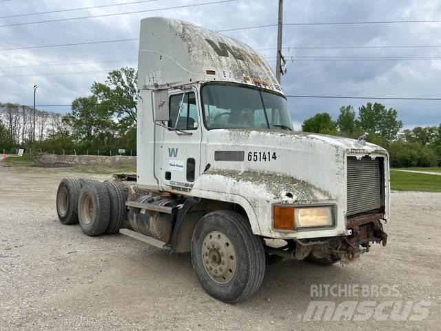 Mack CH613 وحدات الجر