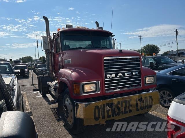 Mack CH613 وحدات الجر