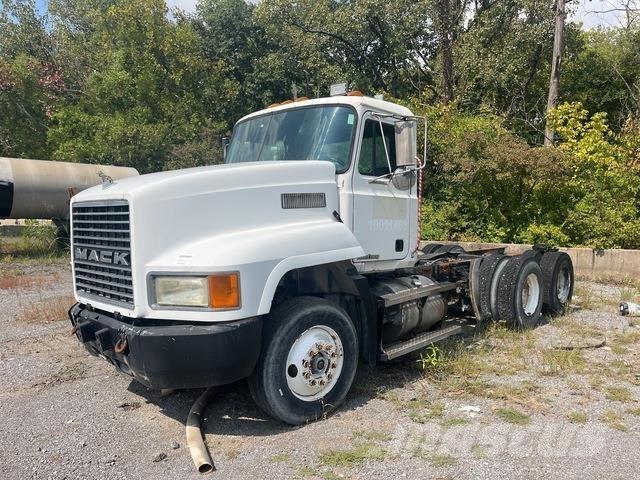 Mack CH613 وحدات الجر