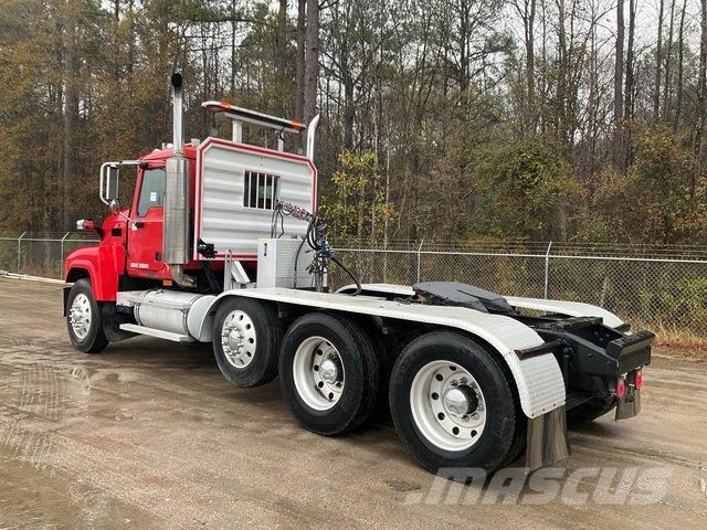 Mack CHN602 وحدات الجر