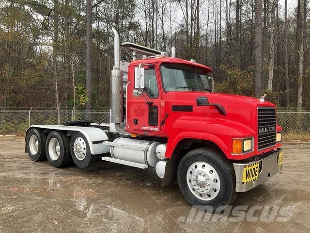 Mack CHN602 وحدات الجر