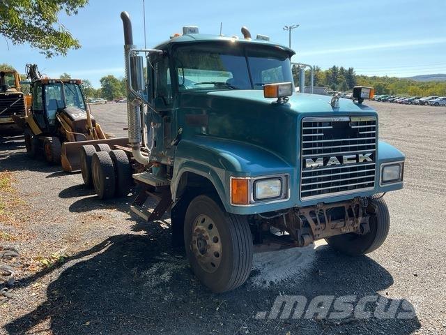 Mack CHU613 كابينة والداخلية